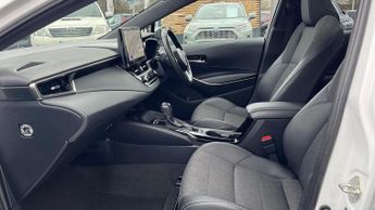 Toyota Corolla 1.8 VVT-h Design CVT Euro 6 (s/s) 5dr