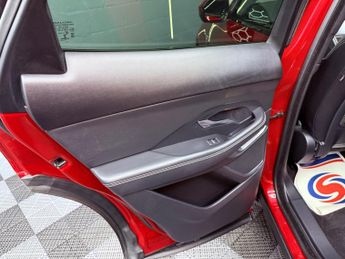 Jaguar E-PACE 2.0 D180 R-Dynamic SE Auto AWD Euro 6 (s/s) 5dr