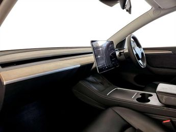 Tesla Model Y (Dual Motor) Long Range SUV 5dr Electric Auto 4WDE (384 bhp)