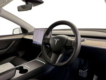 Tesla Model Y (Dual Motor) Long Range SUV 5dr Electric Auto 4WDE (384 bhp)