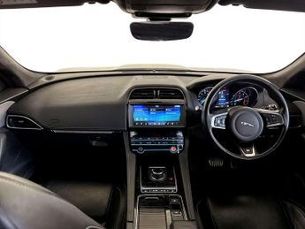 Jaguar F-PACE 2.0 P250i R-Sport SUV 5dr Petrol Auto AWD Euro 6 (s/s) (250 ps)