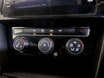 Volkswagen Passat 2.0 TDI EVO SE Nav Estate 5dr Diesel DSG Euro 6 (s/s) (150 ps)