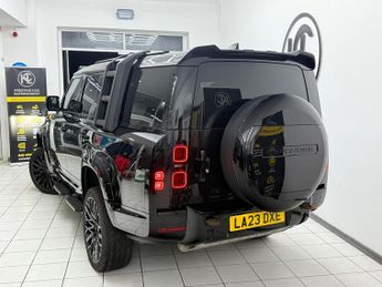 Land Rover Defender 130 3.0 P400 MHEV X-Dynamic SE Auto 4WD Euro 6 (s/s) 5dr