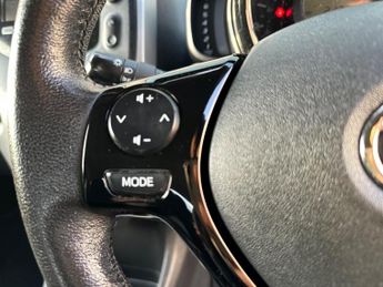 Toyota AYGO 1.0 VVT-i x-play x-shift Euro 6 5dr