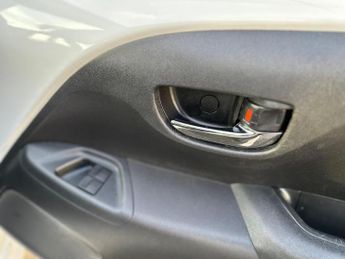 Toyota AYGO 1.0 VVT-i x-play x-shift Euro 6 5dr