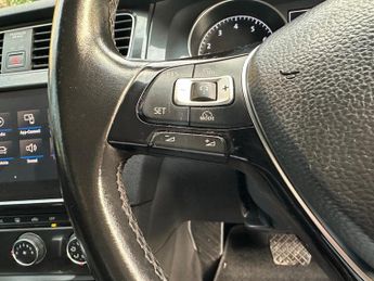 Volkswagen Golf 1.0 TSI SE DSG Euro 6 (s/s) 5dr