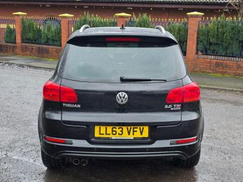 Volkswagen Tiguan 2.0 TSI R-Line SUV 5dr Petrol DSG 4WD Euro 5 (210 ps)