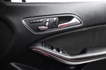 Mercedes-Benz CLA 2.1 CLA220d AMG Line Night Edition (Plus) Coupe 7G-DCT Euro 6 (s