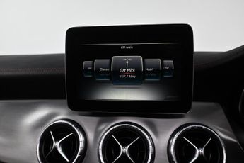 Mercedes-Benz CLA 2.1 CLA220d AMG Line Shooting Brake 7G-DCT Euro 6 (s/s) 5dr