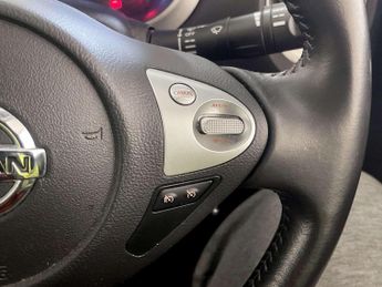 Nissan Juke 1.6 Acenta SUV 5dr Petrol XTRON Euro 6 (117 ps)