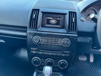 Land Rover Freelander 2 2.2 TD4 Black and White CommandShift 4WD Euro 5 5dr