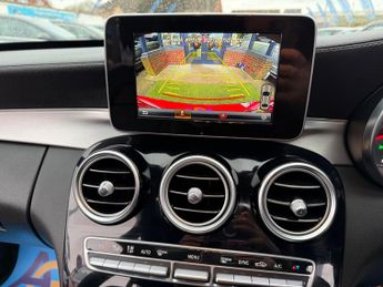 Mercedes-Benz C Class 2.0 C200 AMG Line (Premium) Saloon 4dr Petrol 7G-Tronic+ Euro 6 