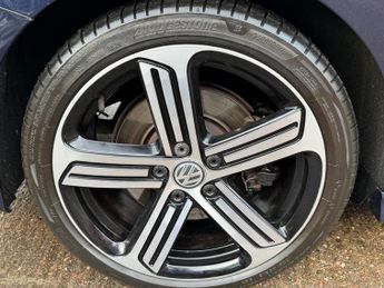 Volkswagen Golf 2.0 TSI BlueMotion Tech R Estate 5dr Petrol DSG 4MOTION Euro 6 (