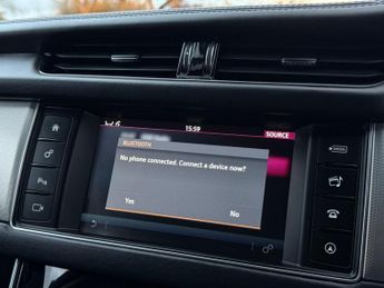 Jaguar XF 2.0d Portfolio Auto Euro 6 (s/s) 4dr