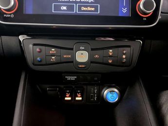 Nissan Leaf 39kWh Tekna Hatchback 5dr Electric Auto (150 ps)