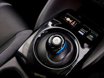 Nissan Leaf 39kWh Tekna Hatchback 5dr Electric Auto (150 ps)