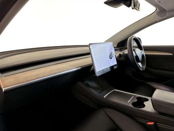 Tesla Model 3 Standard Range Plus Saloon 4dr Electric Auto RWD (241 bhp)