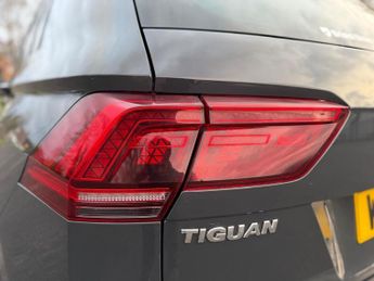 Volkswagen Tiguan 2.0 TDI SEL DSG 4Motion Euro 6 (s/s) 5dr