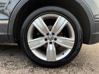Volkswagen Tiguan 2.0 TDI SEL DSG 4Motion Euro 6 (s/s) 5dr