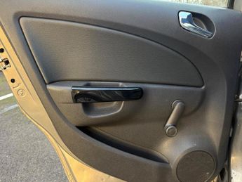 Vauxhall Corsa 1.4 16V SE Auto Euro 5 5dr