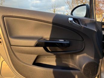 Vauxhall Corsa 1.4 16V SE Auto Euro 5 5dr
