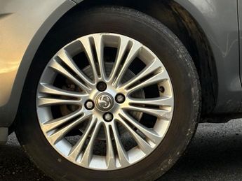 Vauxhall Corsa 1.4 16V SE Auto Euro 5 5dr