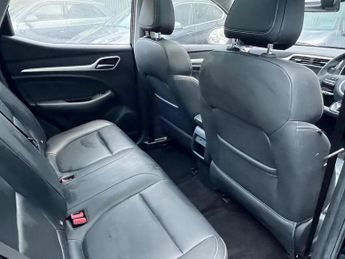 MG MG ZS 44.5kWh Exclusive Auto 5dr