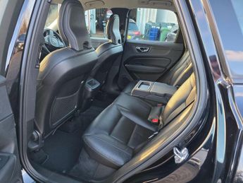 Volvo XC60 2.0 D4 Momentum Pro Auto Euro 6 (s/s) 5dr