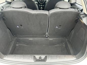 MINI Hatch 1.5 Cooper Auto Euro 6 (s/s) 3dr