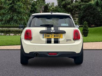 MINI Hatch 1.5 Cooper Auto Euro 6 (s/s) 3dr