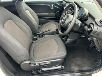 MINI Hatch 1.5 Cooper Auto Euro 6 (s/s) 3dr