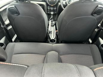 MINI Hatch 1.5 Cooper Auto Euro 6 (s/s) 3dr