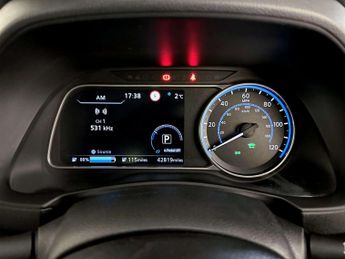 Nissan Leaf 40kWh N-Connecta Hatchback 5dr Electric Auto (150 ps)