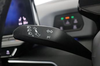 Volkswagen ID.3 Pro Performance 58kWh Life Auto 5dr