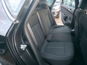 Vauxhall Astra 1.6 16v SRi Auto Euro 5 5dr