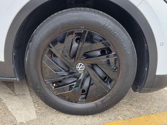 Volkswagen ID.4 Pure 52kWh Life Auto 5dr