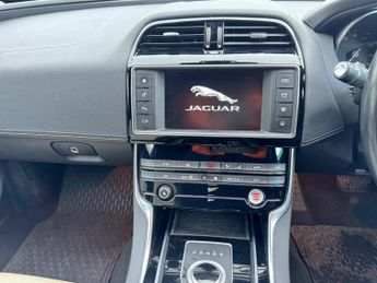 Jaguar XE 2.0d R-Sport Auto AWD Euro 6 (s/s) 4dr