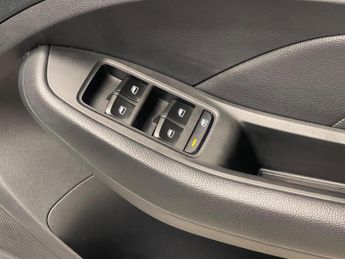 MG MG ZS 44.5kWh Exclusive Auto 5dr