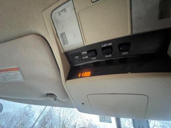Nissan Elgrand E51 2.5 4WD Dream star pop up camper aut