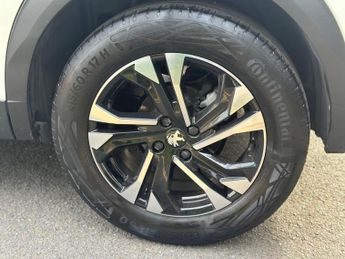 Peugeot 2008 1.2 PureTech Allure Premium + EAT Euro 6 (s/s) 5dr