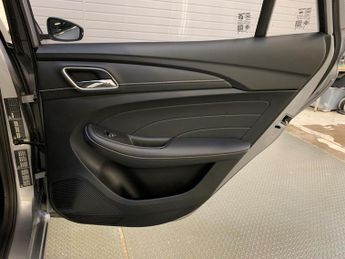 MG MG5 61.1kWh Excite Long Range Auto 5dr