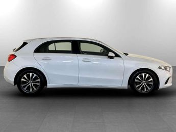 Mercedes-Benz A Class 2.0 A180d SE Hatchback 5dr Diesel Manual Euro 6 (s/s) (116 ps)