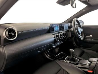 Mercedes-Benz A Class 2.0 A180d SE Hatchback 5dr Diesel Manual Euro 6 (s/s) (116 ps)