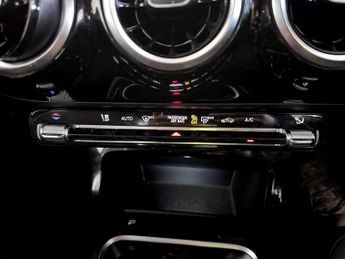 Mercedes-Benz A Class 2.0 A180d SE Hatchback 5dr Diesel Manual Euro 6 (s/s) (116 ps)