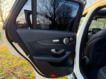 Mercedes-Benz GLC 3.0 GLC43 V6 AMG (Premium Plus) G-Tronic 4MATIC Euro 6 (s/s) 5dr