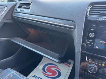 Volkswagen Golf 1.4 TSI 8.7kWh GTE DSG Euro 6 (s/s) 5dr