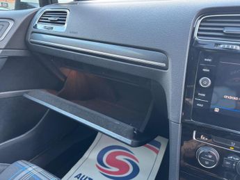 Volkswagen Golf 1.4 TSI 8.7kWh GTE DSG Euro 6 (s/s) 5dr