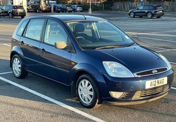 Ford Fiesta 1.6 Ghia 5dr