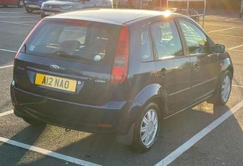 Ford Fiesta 1.6 Ghia 5dr