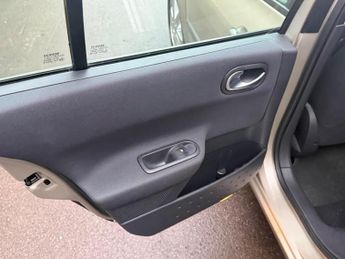 Renault Megane 1.6 VVT Dynamique Proactive 5dr